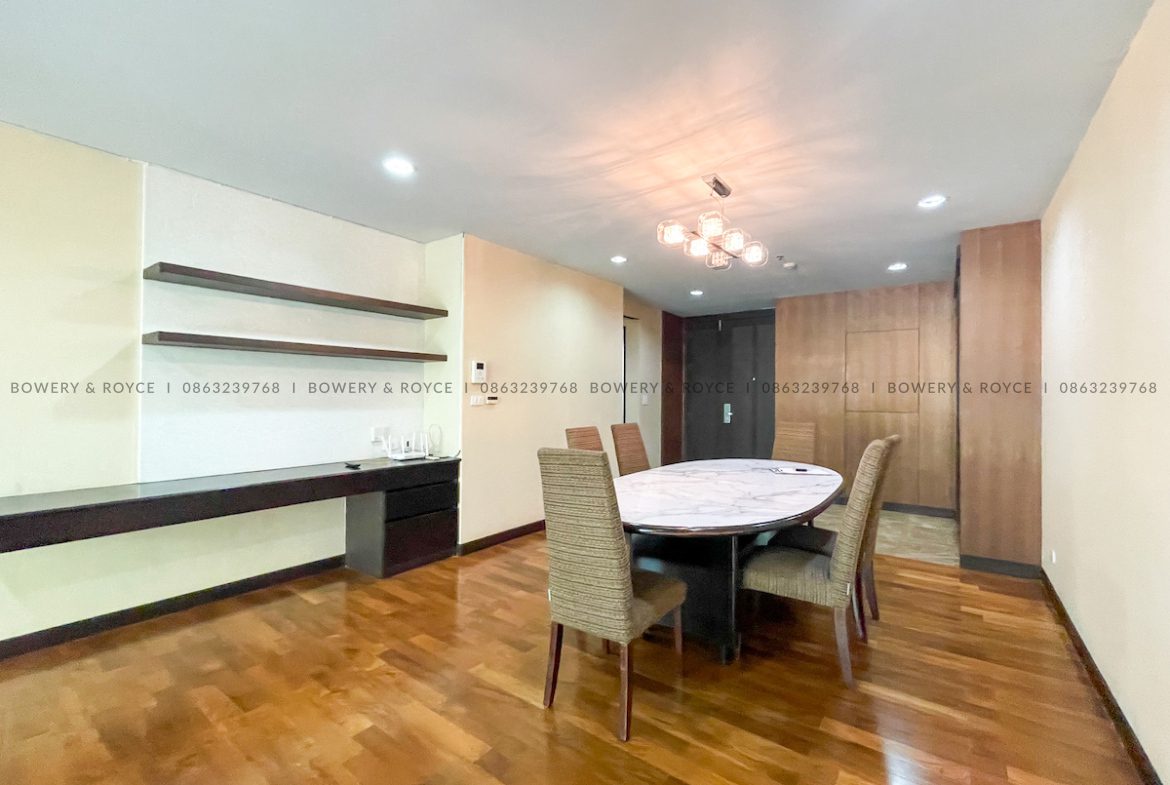 Pet Friendly Three Bedroom Apartment for Rent in Thong Lor