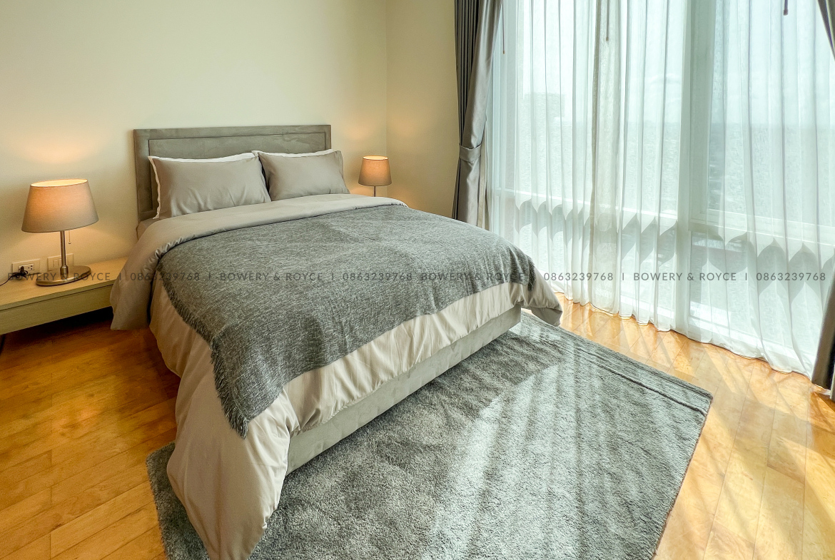 Large Three Bedroom Plus Maid Condo for Rent in Ekkamai