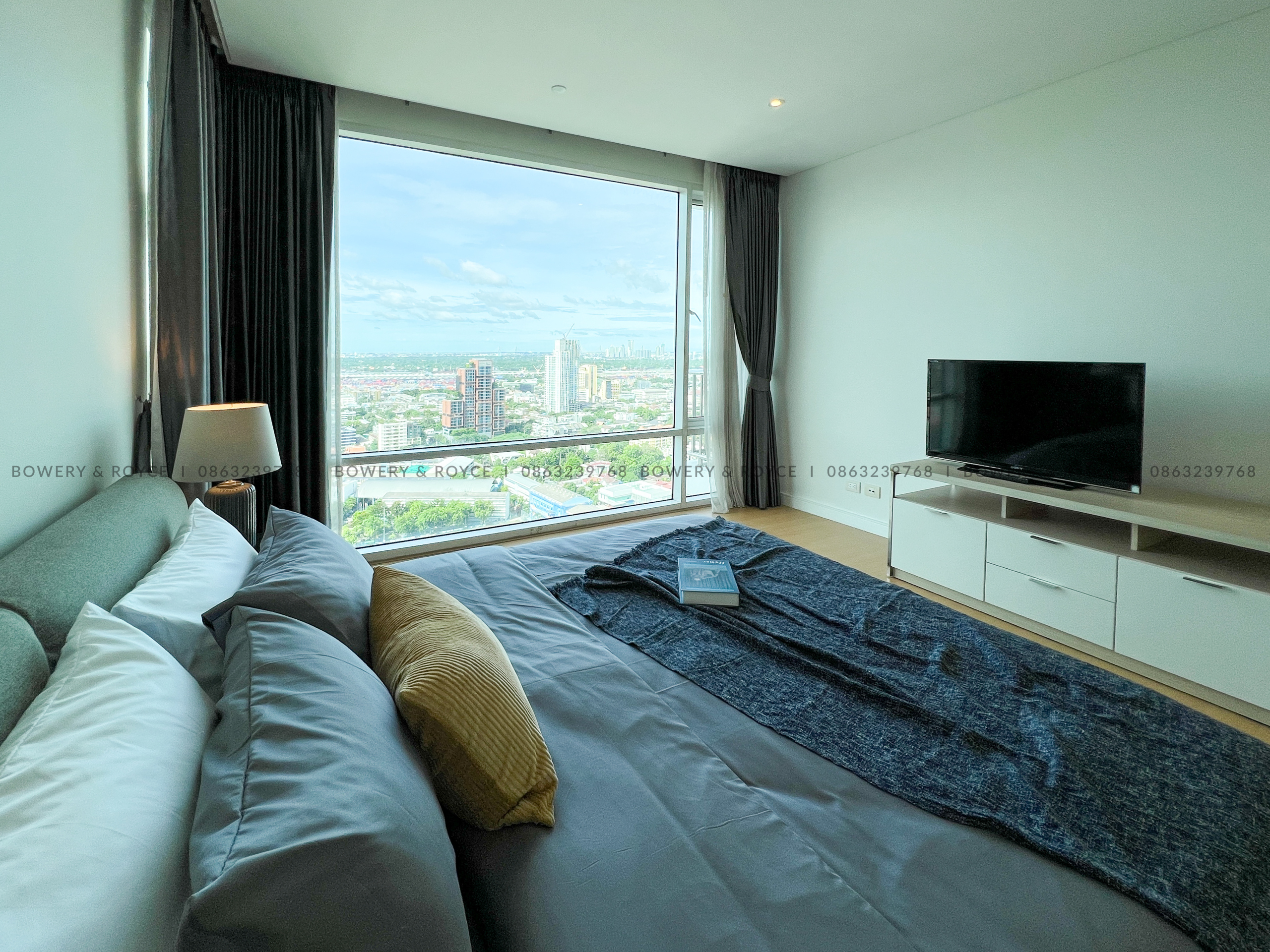 Large Three Bedroom Plus Maid Condo for Rent in Ekkamai