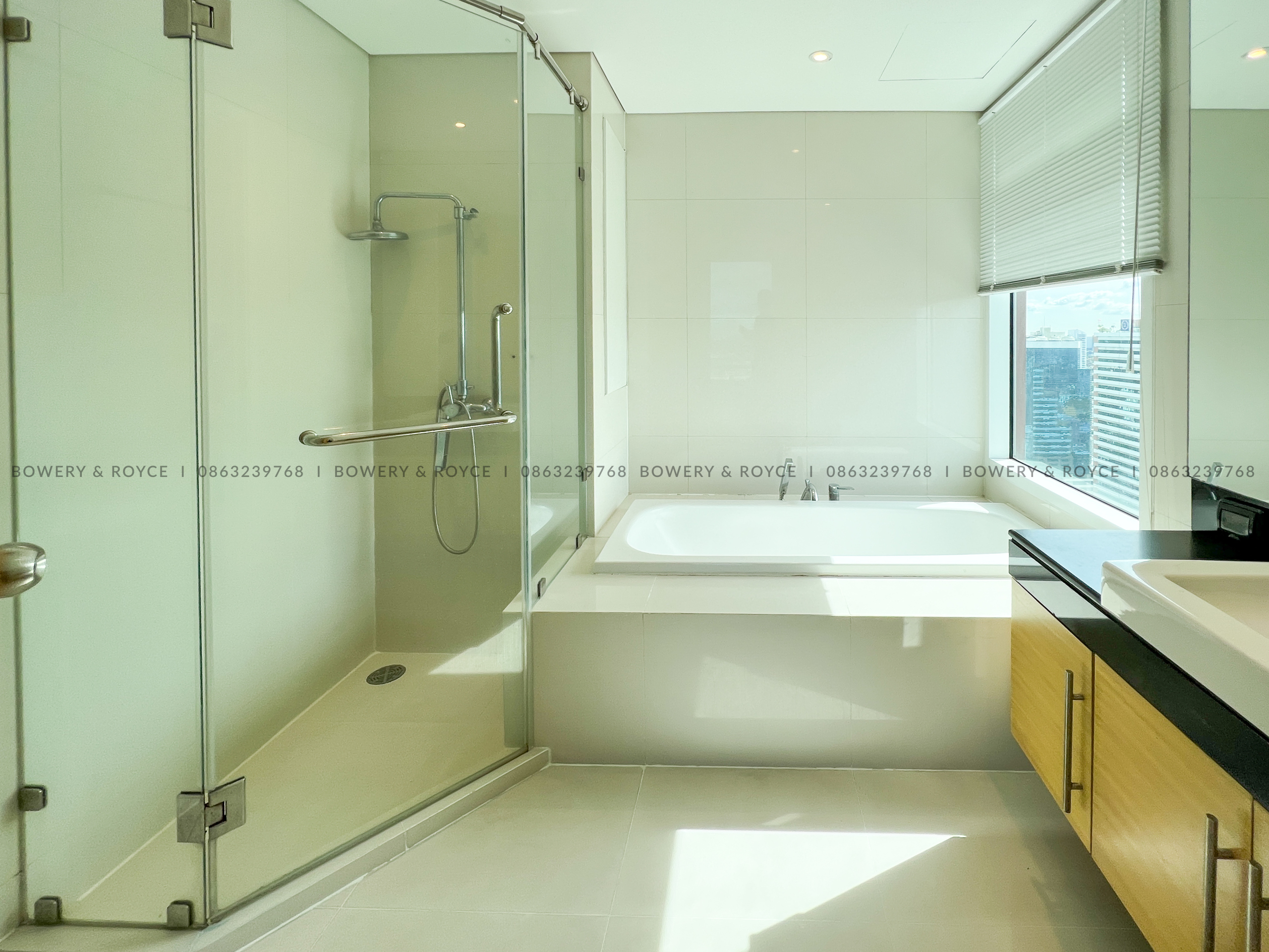 Large Three Bedroom Plus Maid Condo for Rent in Ekkamai