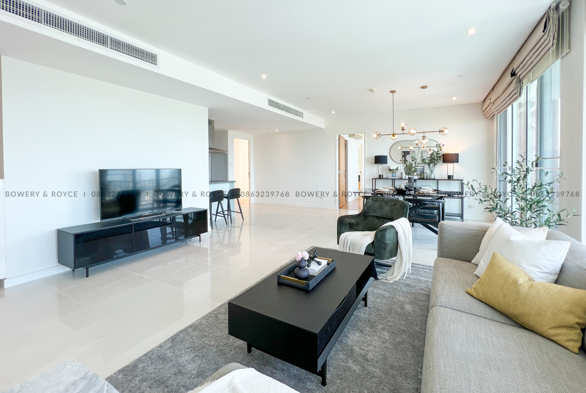 Large Three Bedroom Plus Maid Condo for Rent in Ekkamai