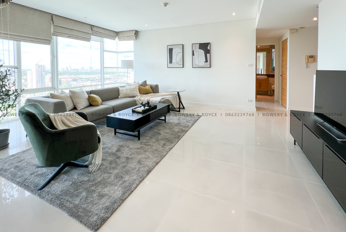 Large Three Bedroom Plus Maid Condo for Rent in Ekkamai