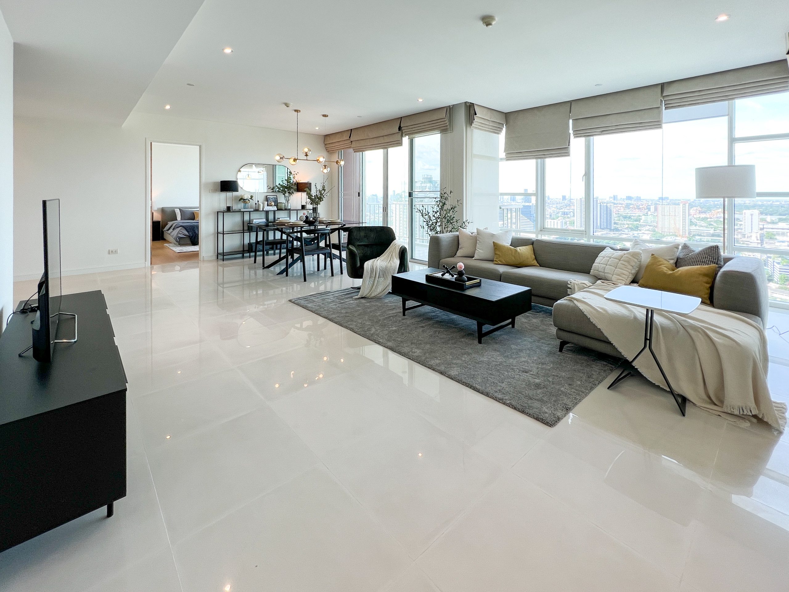 Large Three Bedroom Plus Maid Condo for Rent in Ekkamai