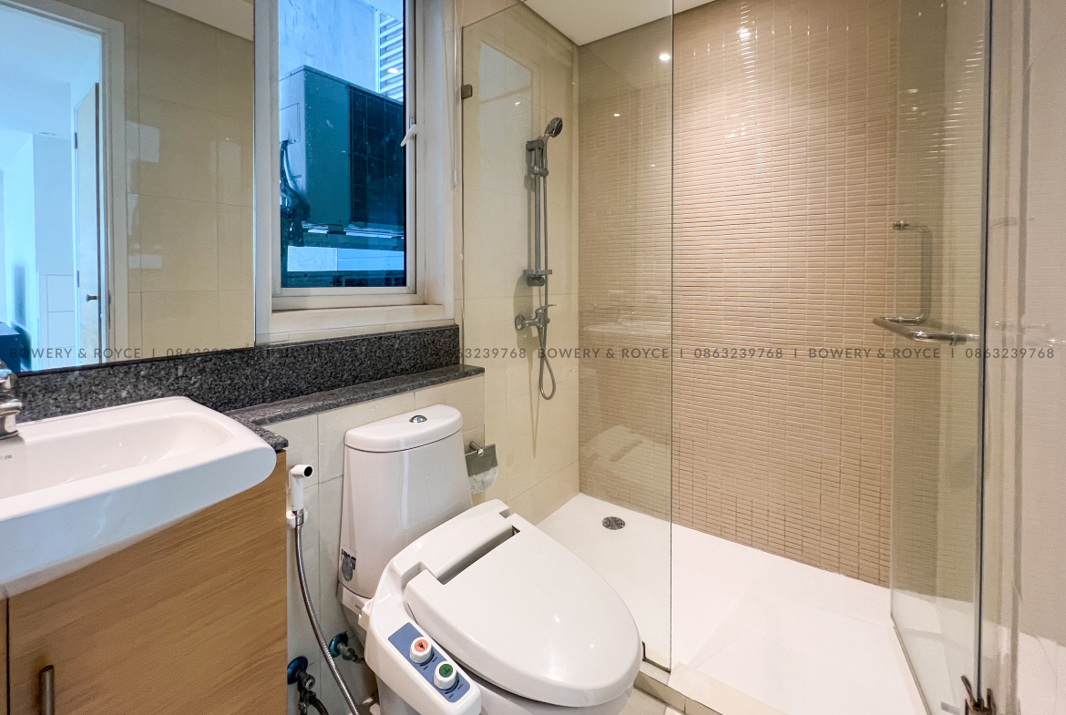 Large Three Bedroom Plus Maid Condo for Rent in Ekkamai