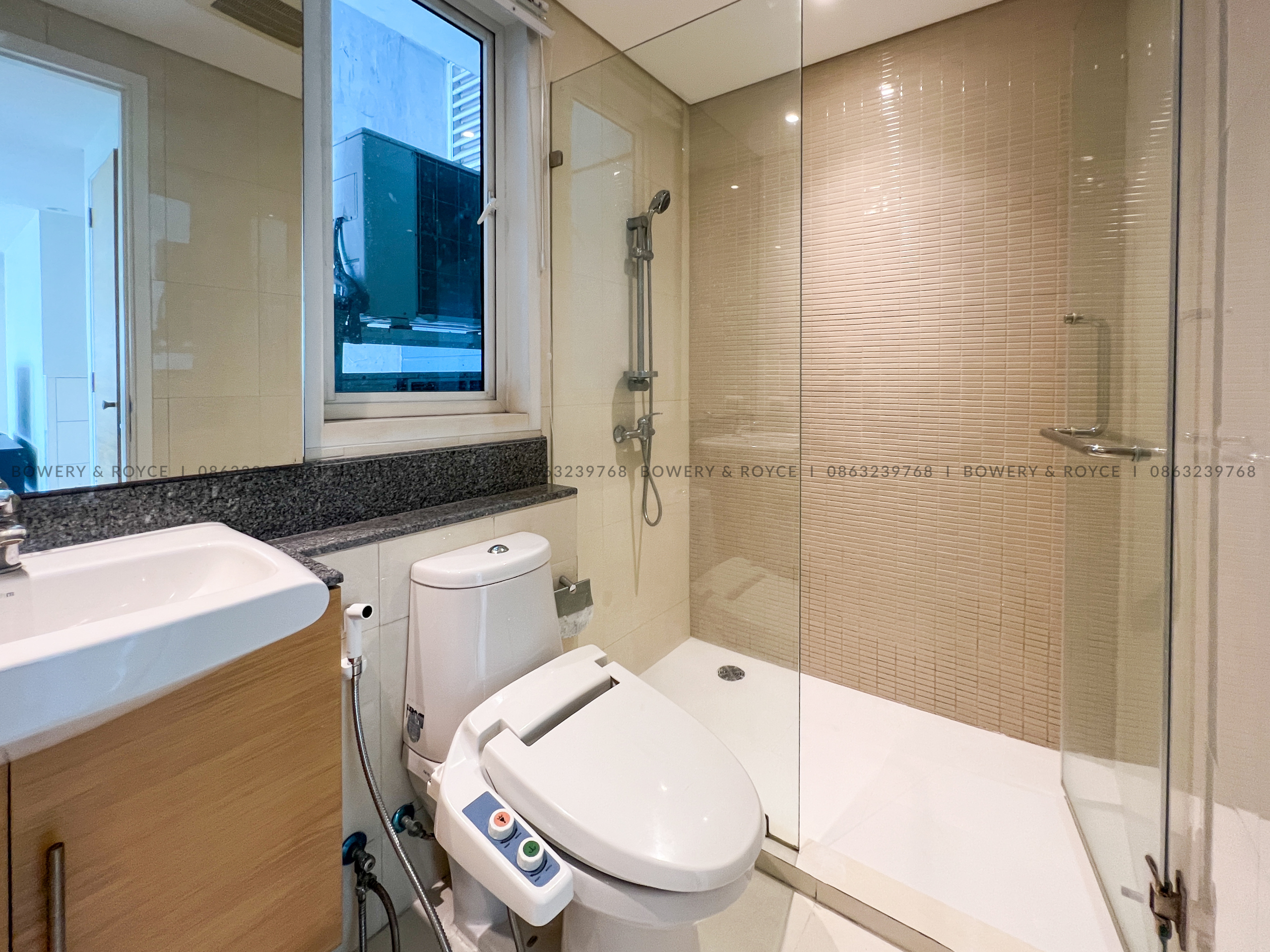 Large Three Bedroom Plus Maid Condo for Rent in Ekkamai