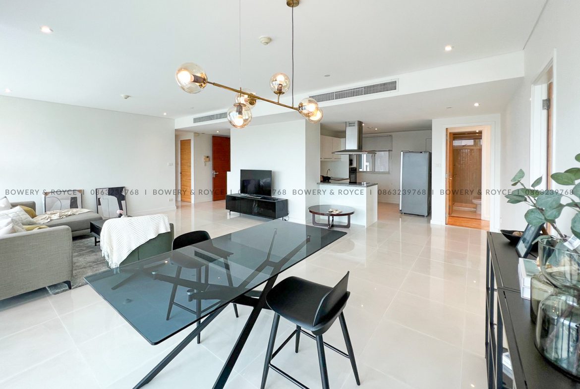Large Three Bedroom Plus Maid Condo for Rent in Ekkamai