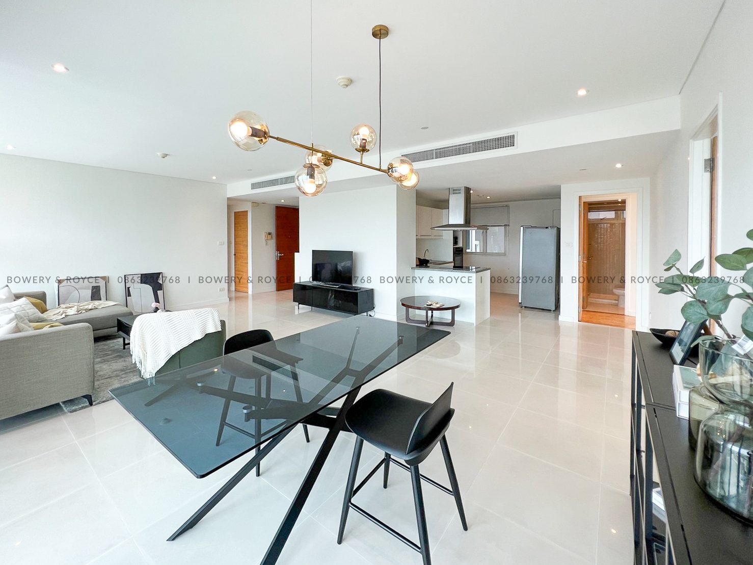 Large Three Bedroom Plus Maid Condo for Rent in Ekkamai
