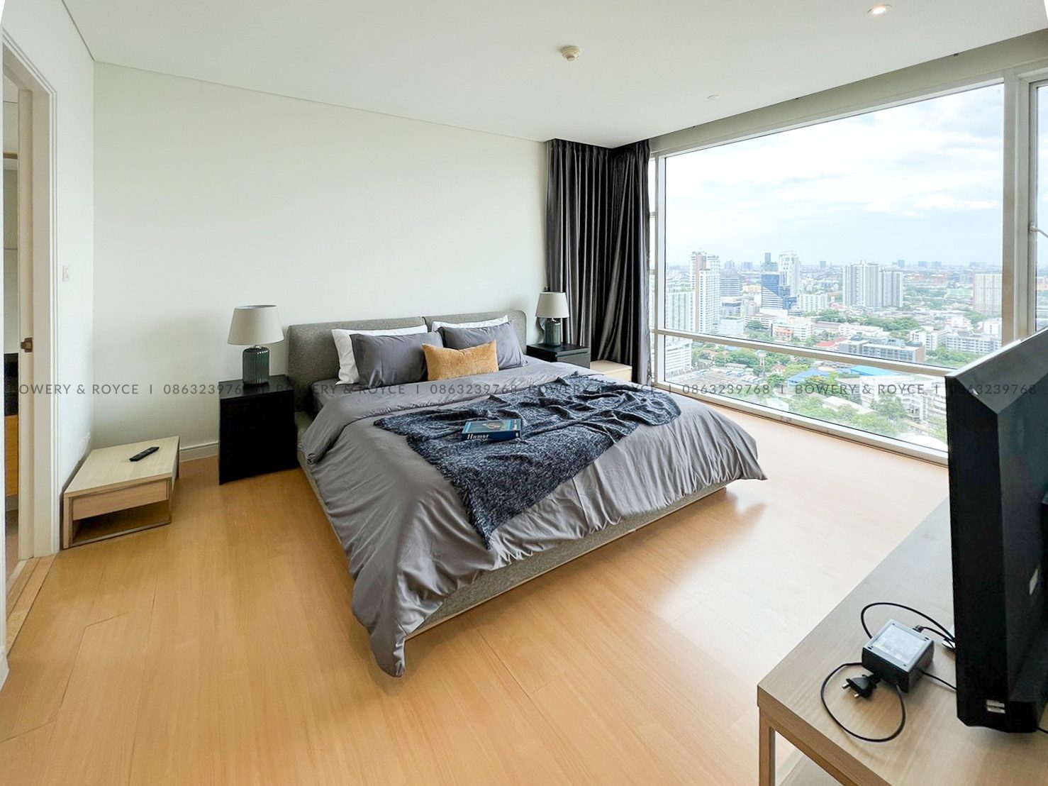 Large Three Bedroom Plus Maid Condo for Rent in Ekkamai