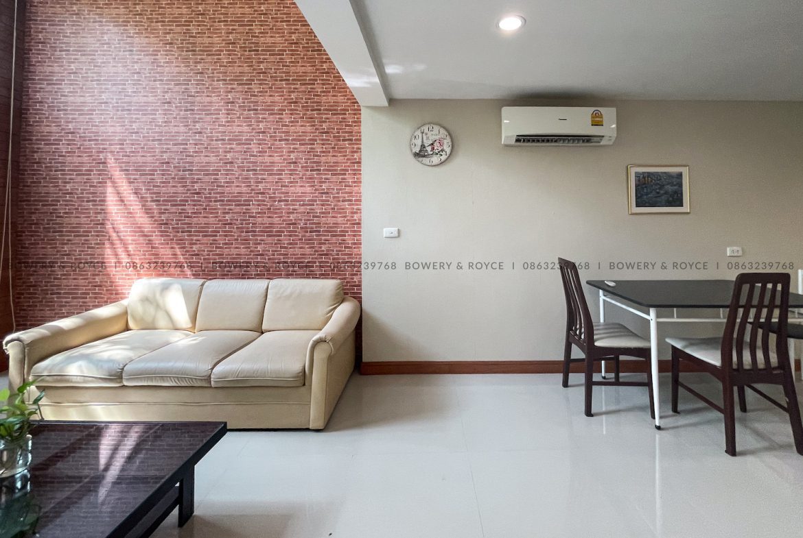 Thai Style Two Bedroom Townhouse for Rent in Thong Lor