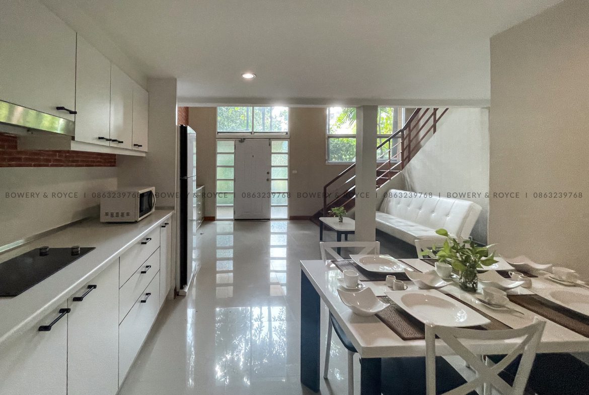 Thai Style Three Bedroom Duplex for Rent in Thong Lor