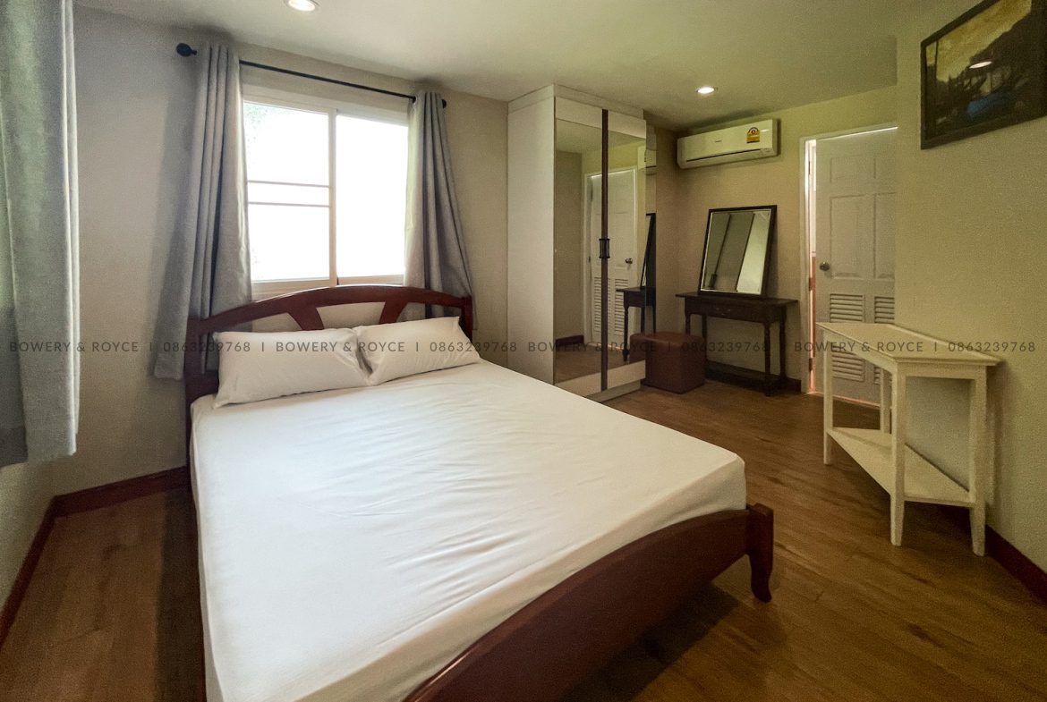 Thai Style Two Bedroom Townhouse for Rent in Thong Lor