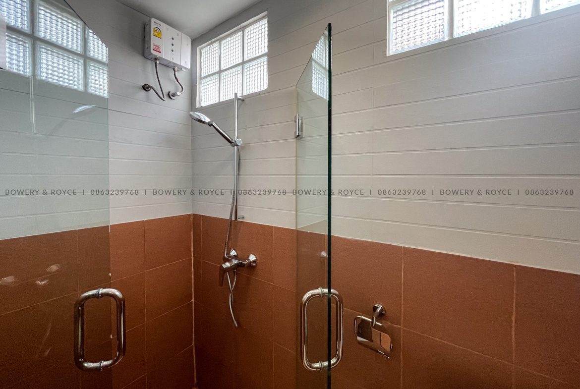 Thai Style Two Bedroom Townhouse for Rent in Thong Lor