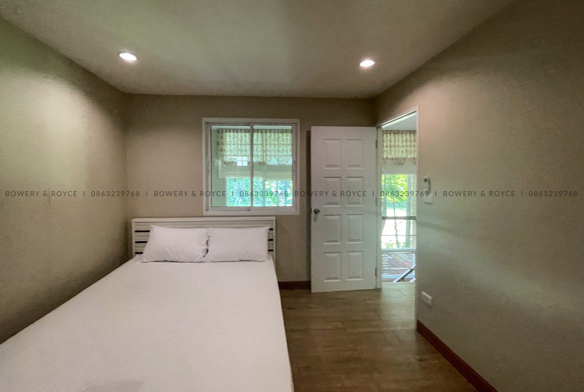 Thai Style Three Bedroom Duplex for Rent in Thong Lor