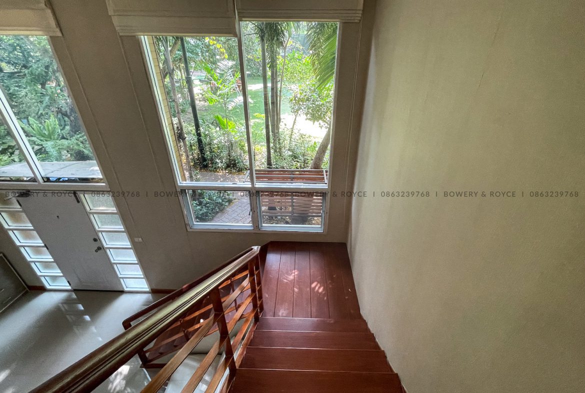 Thai Style Three Bedroom Duplex for Rent in Thong Lor
