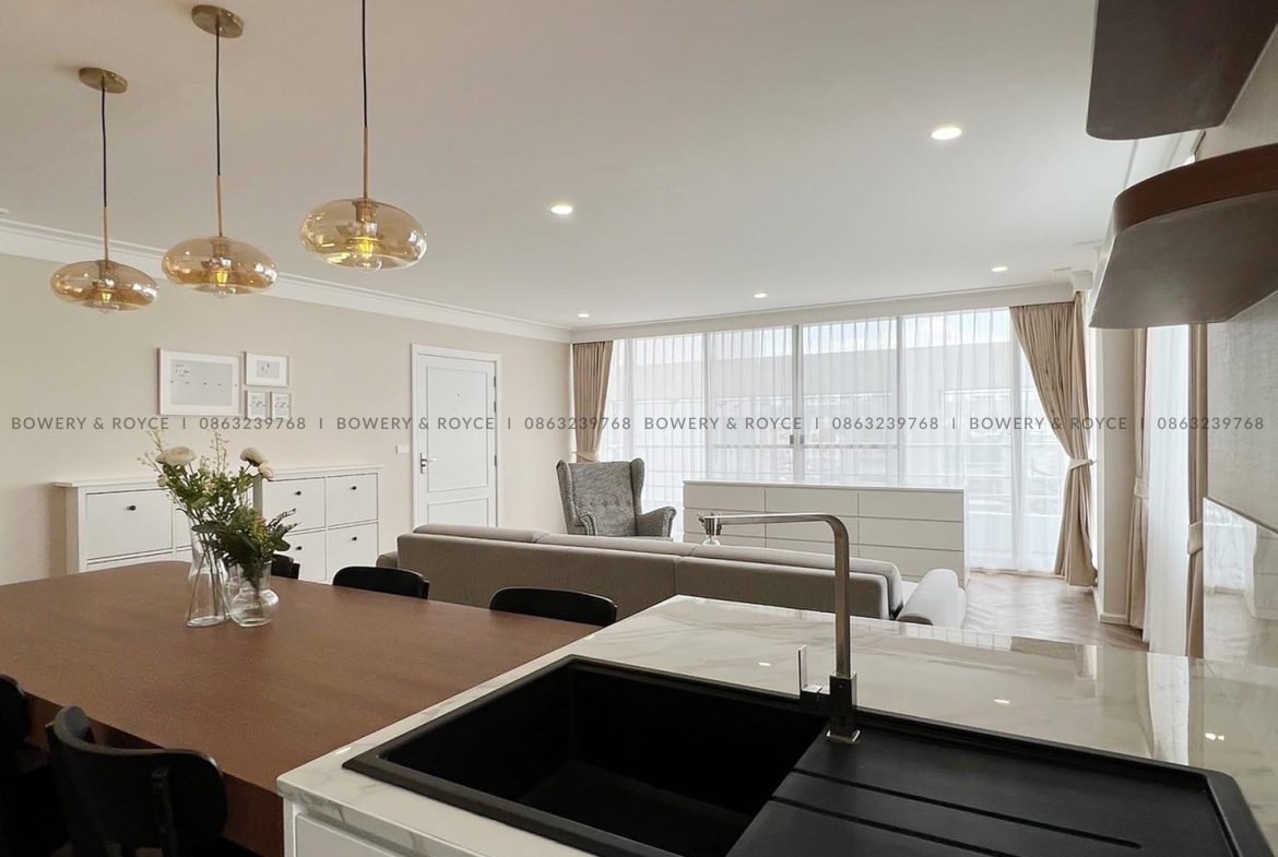 Beautifully Renovated Three Bedroom Condo for Rent in Thong Lor