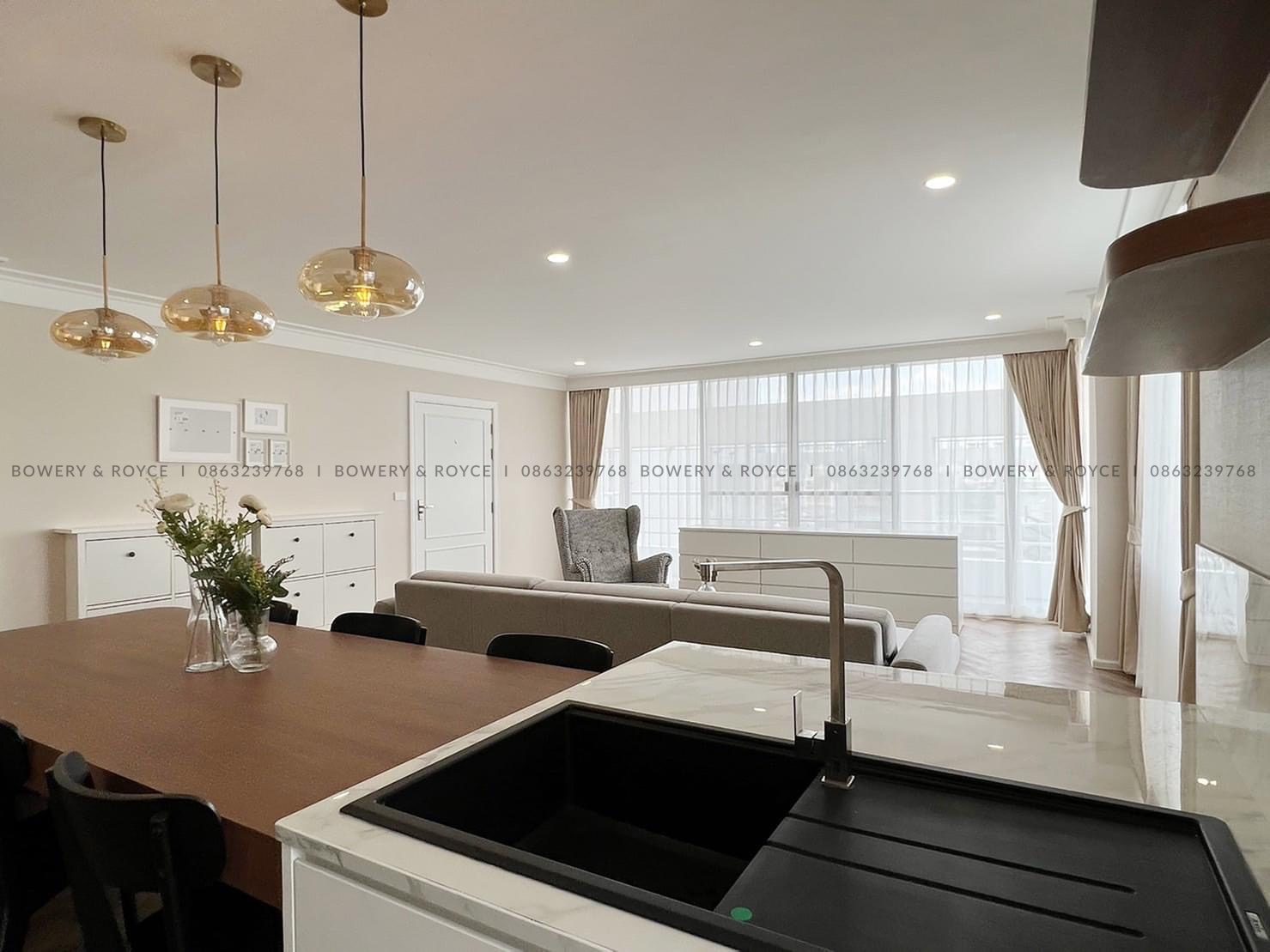 Beautifully Renovated Three Bedroom Condo for Rent in Thong Lor