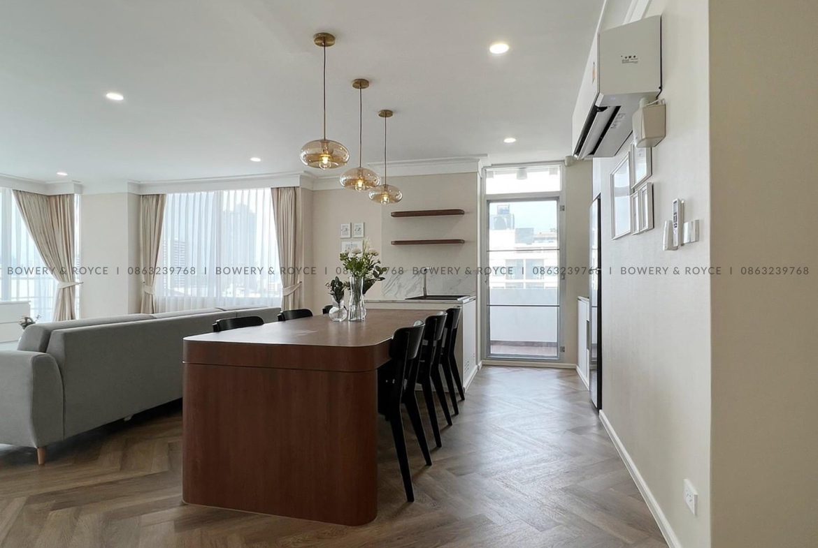 Beautifully Renovated Three Bedroom Condo for Rent in Thong Lor