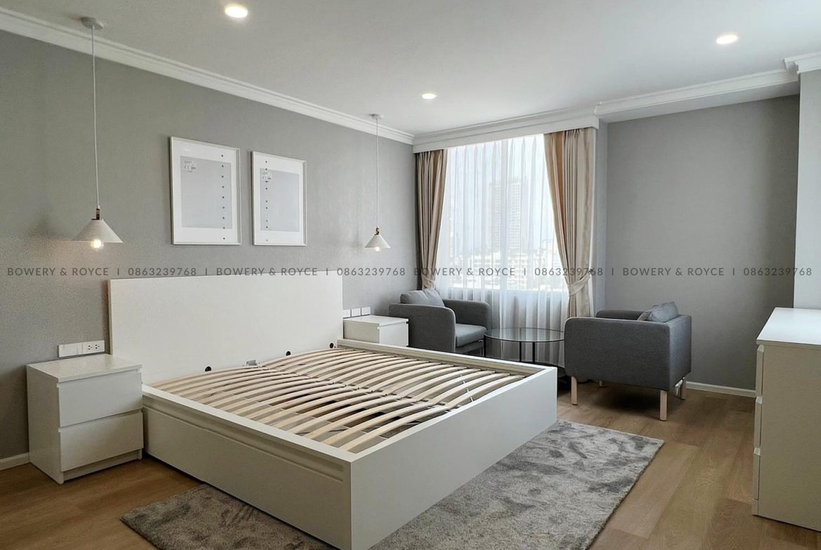 Beautifully Renovated Three Bedroom Condo for Rent in Thong Lor