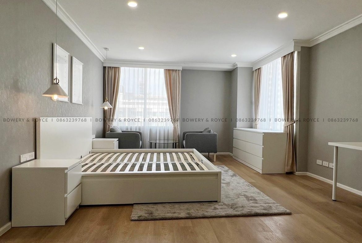 Beautifully Renovated Three Bedroom Condo for Rent in Thong Lor
