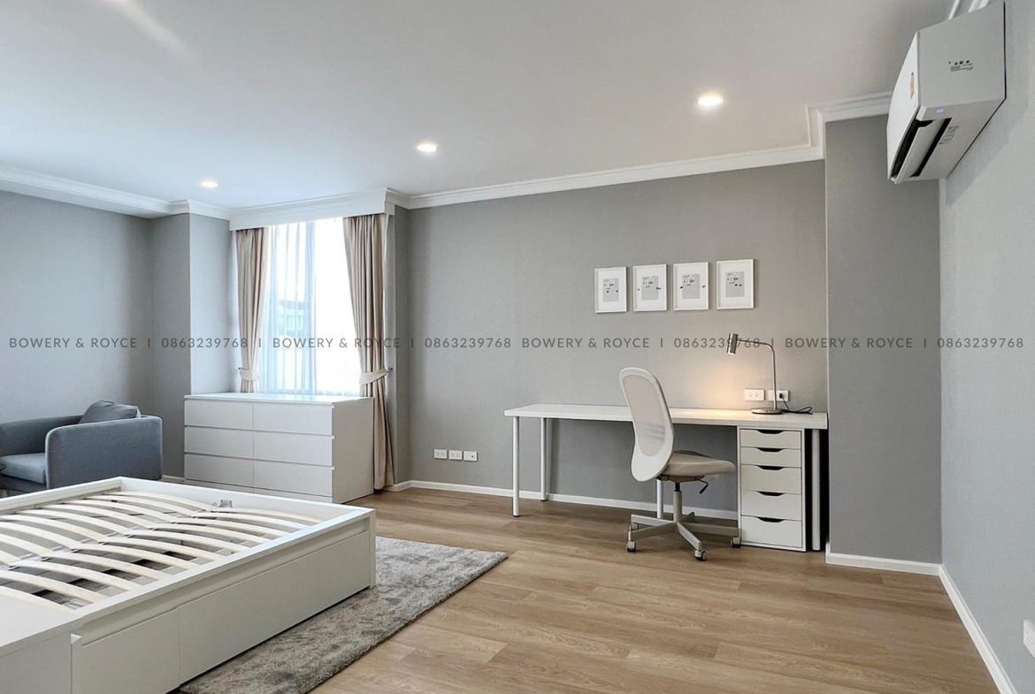 Beautifully Renovated Three Bedroom Condo for Rent in Thong Lor