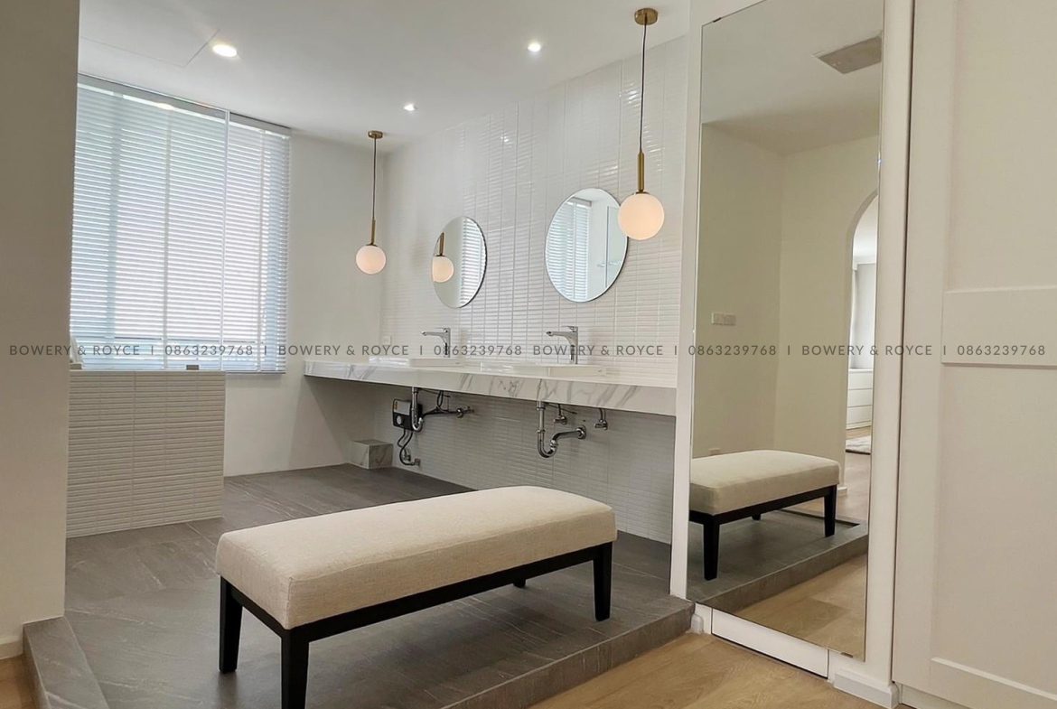 Beautifully Renovated Three Bedroom Condo for Rent in Thong Lor