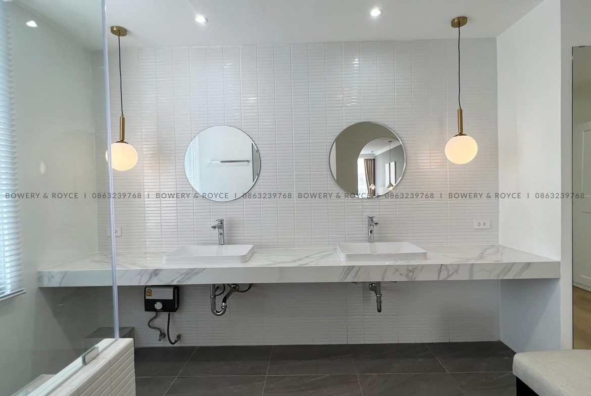 Beautifully Renovated Three Bedroom Condo for Rent in Thong Lor