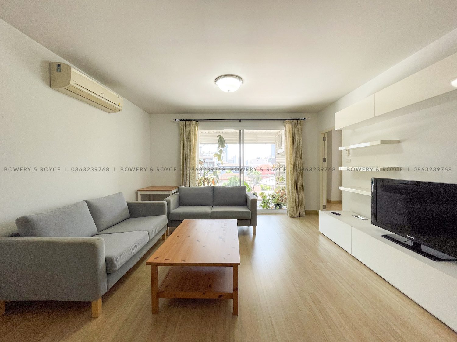 1.living-room-1 Large Three Bedroom Condo for Rent in Phrom Phong