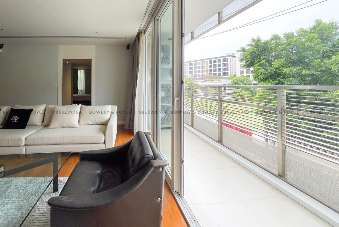 Spacious and Modern Three Bedroom Condo for Rent in Thong Lor