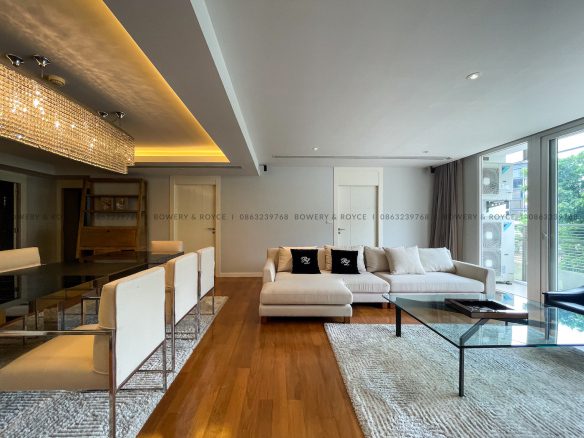 Spacious and Modern Three Bedroom Condo for Rent in Thong Lor