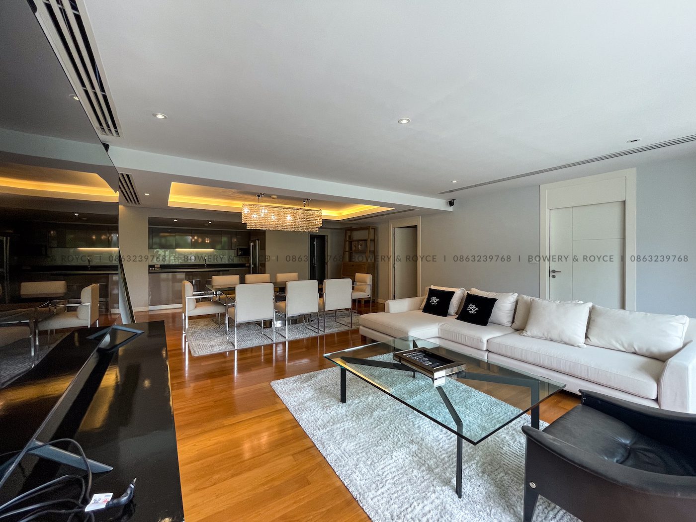 Spacious and Modern Three Bedroom Condo for Rent in Thong Lor