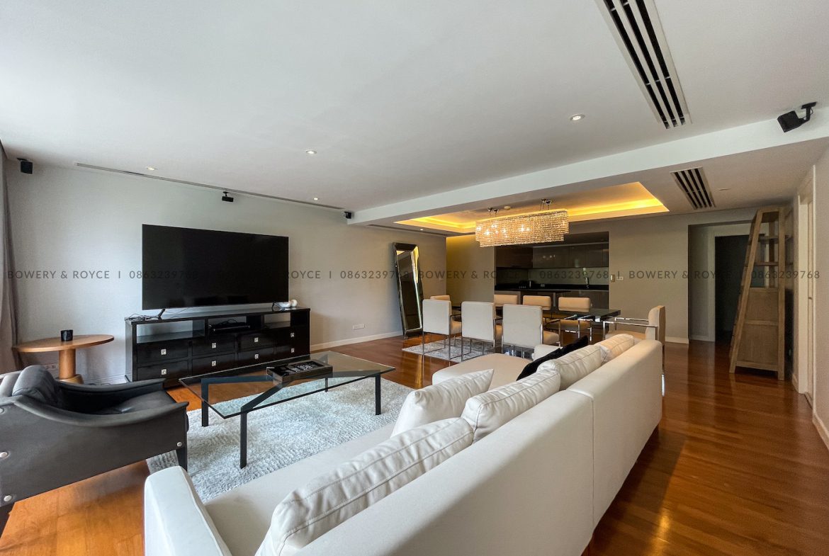 Spacious and Modern Three Bedroom Condo for Rent in Thong Lor