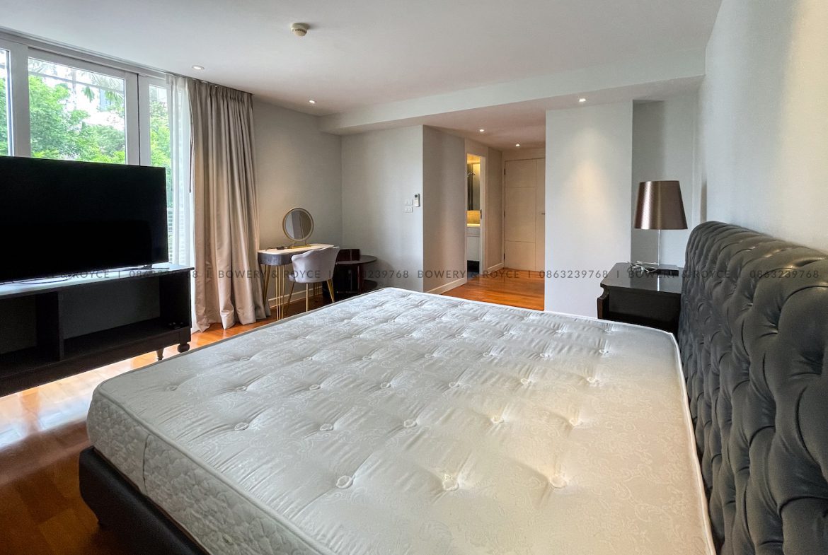 Spacious and Modern Three Bedroom Condo for Rent in Thong Lor
