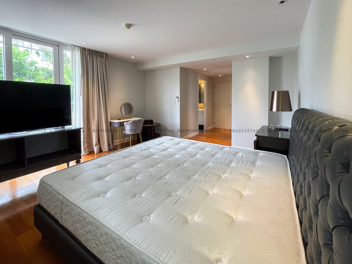 Spacious and Modern Three Bedroom Condo for Rent in Thong Lor