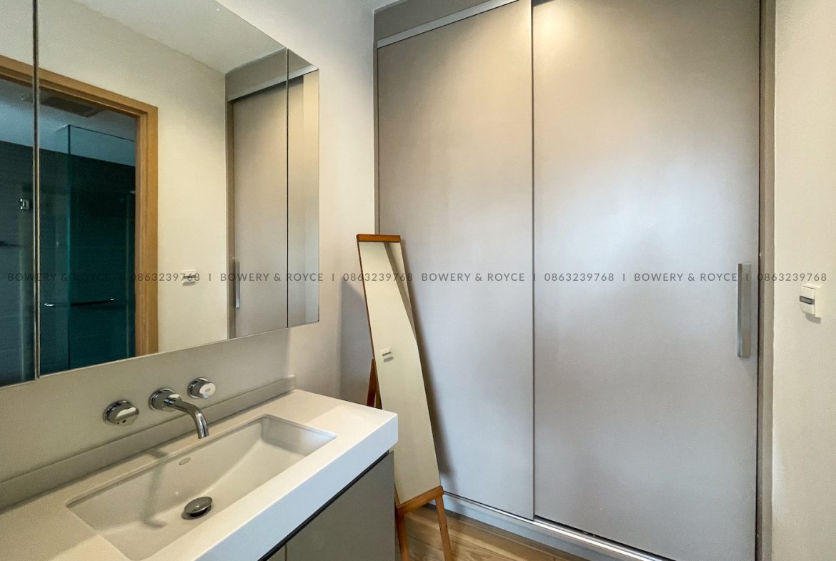 Modern Two Bedroom Condo for Rent in Thong Lor