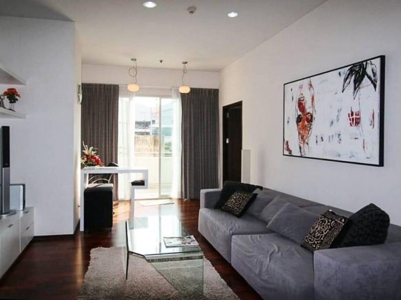 Large One Bedroom Condo for Sale in Thong Lor
