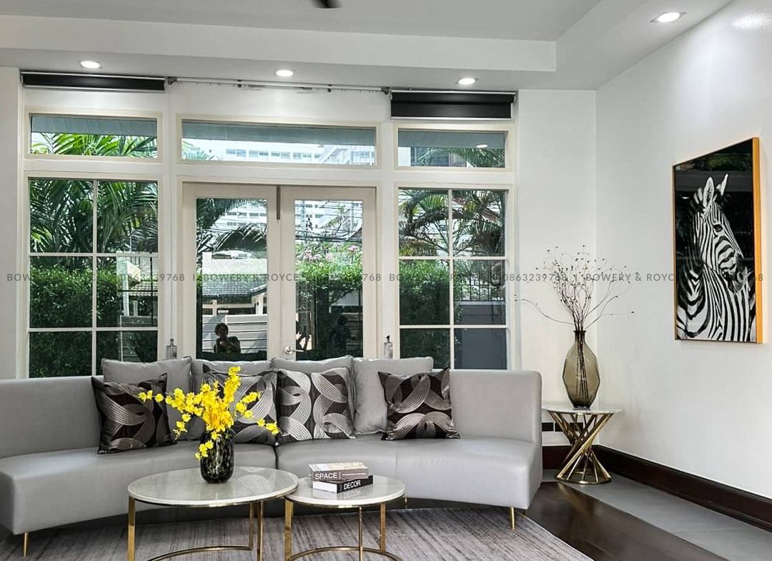 Beautiful Four Bedroom Detached House with Private Pool For Rent in Thong Lor