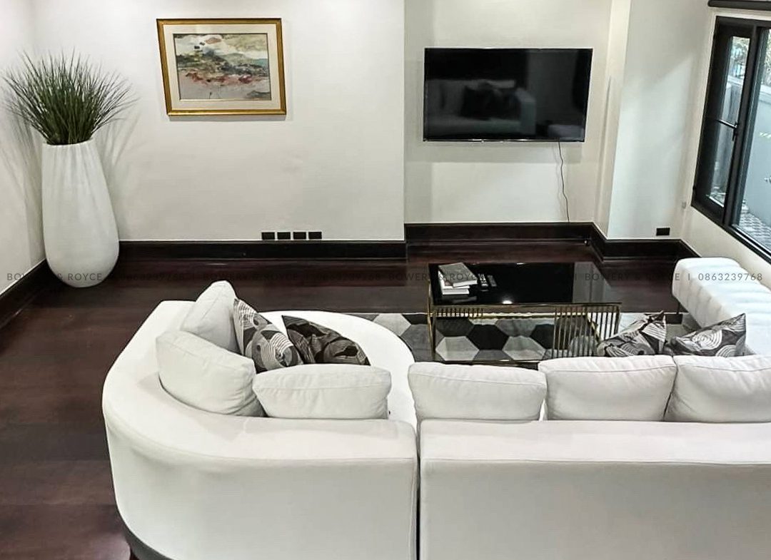Beautiful Four Bedroom Detached House with Private Pool For Rent in Thong Lor