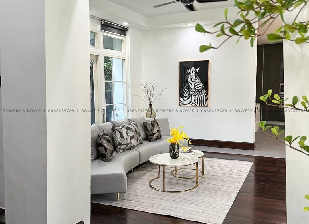 Beautiful Four Bedroom Detached House with Private Pool For Rent in Thong Lor