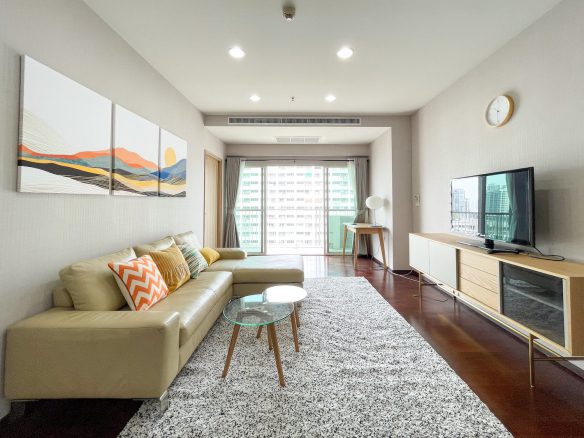 Modern One Bedroom Condo for Rent in Thong Lor