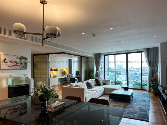 Luxurious Two Bedroom Condo for Rent in Thong Lor