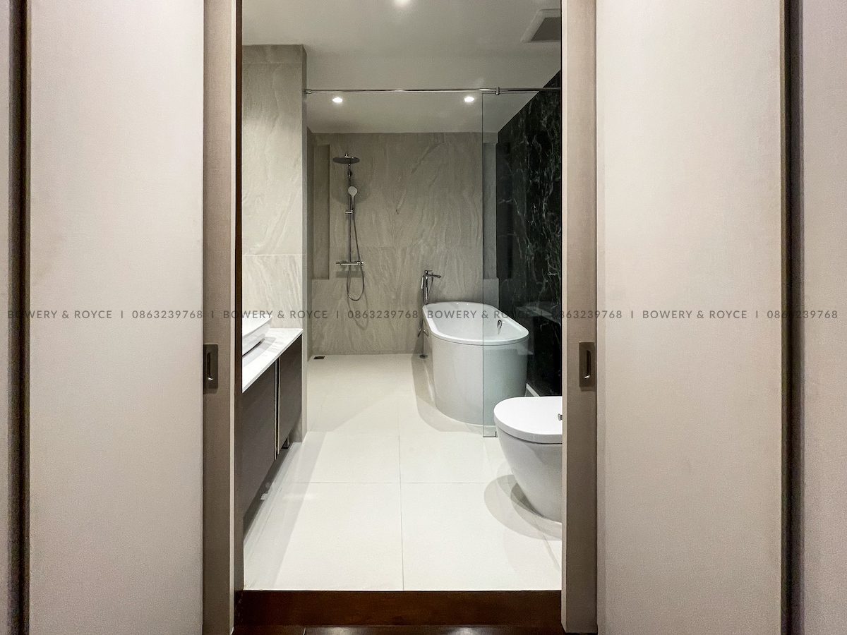 Exquisite One Bedroom Condo for Sale in Thong Lor