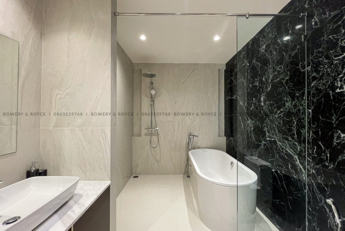 Exquisite One Bedroom Condo for Sale in Thong Lor