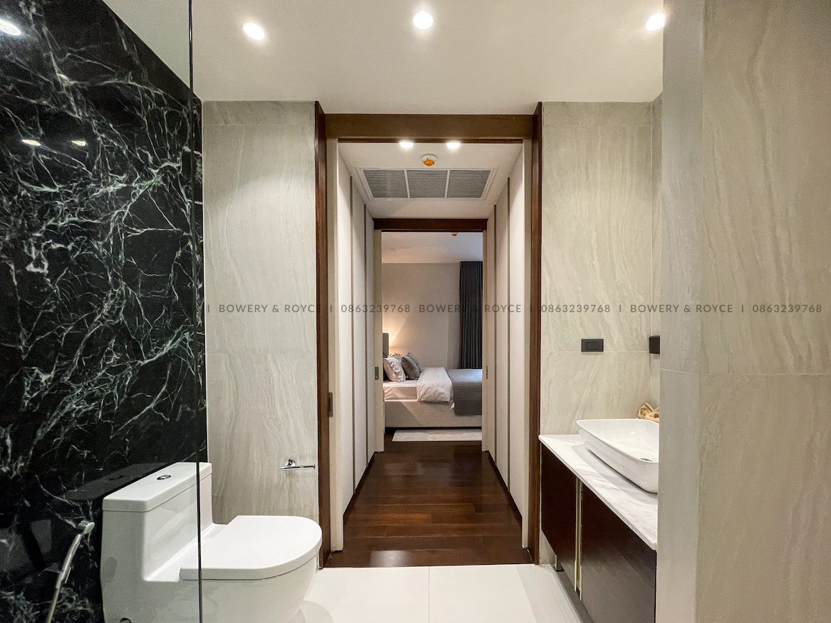 Exquisite One Bedroom Condo for Sale in Thong Lor