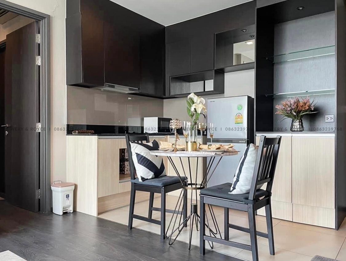 Modern Luxury One Bedroom Condo for Rent in Asoke