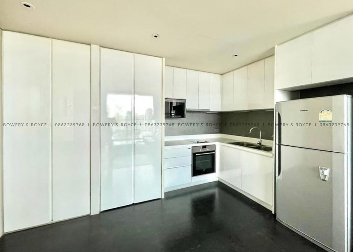 Modern One Bedroom Condo for Sale with Tenant at Aequa 49 Thong Lor