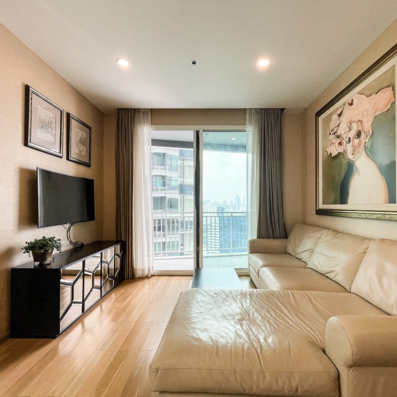 Luxury Three-Bedroom Corner Unit for Rent in the Heart of Phrom Phong