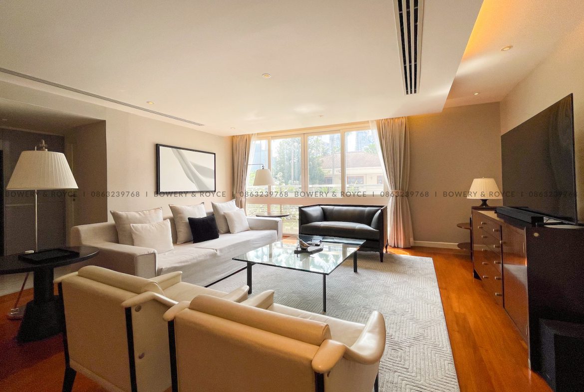 Exquisite Three Bedroom Plus Office Condo for Rent in Thong Lor