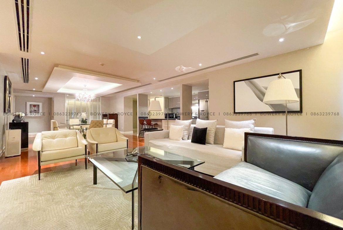 Exquisite Three Bedroom Plus Office Condo for Rent in Thong Lor