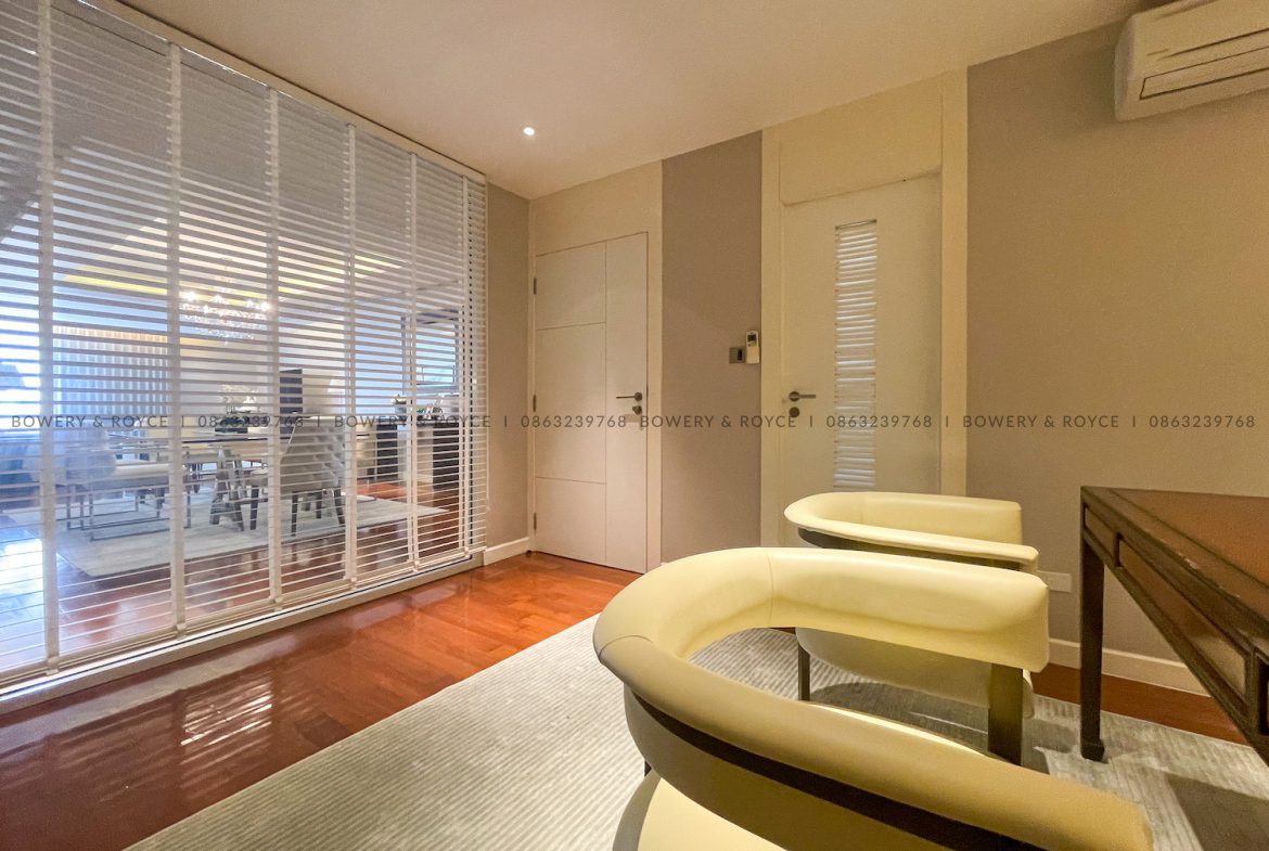 Exquisite Three Bedroom Plus Office Condo for Rent in Thong Lor