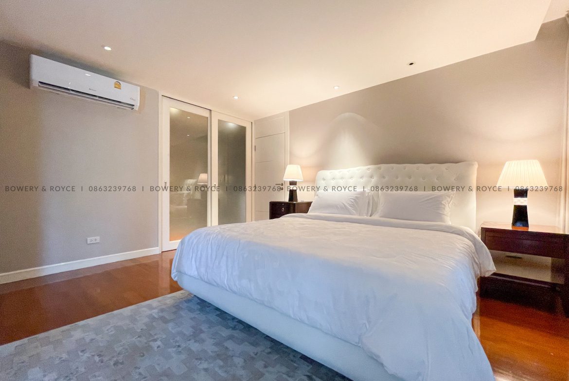 Exquisite Three Bedroom Plus Office Condo for Rent in Thong Lor